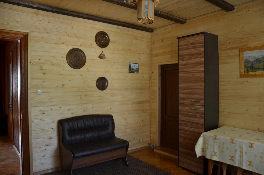 Appartement Rosinka à Yaremtche Extérieur photo
