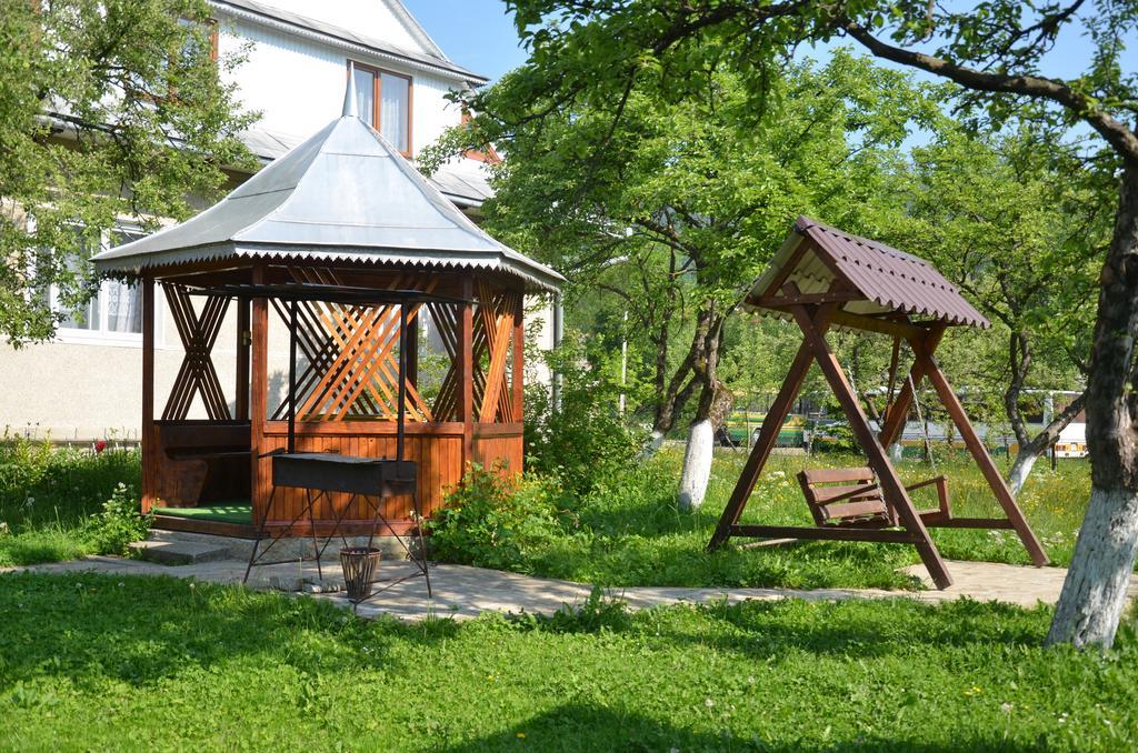 Appartement Rosinka à Yaremtche Extérieur photo