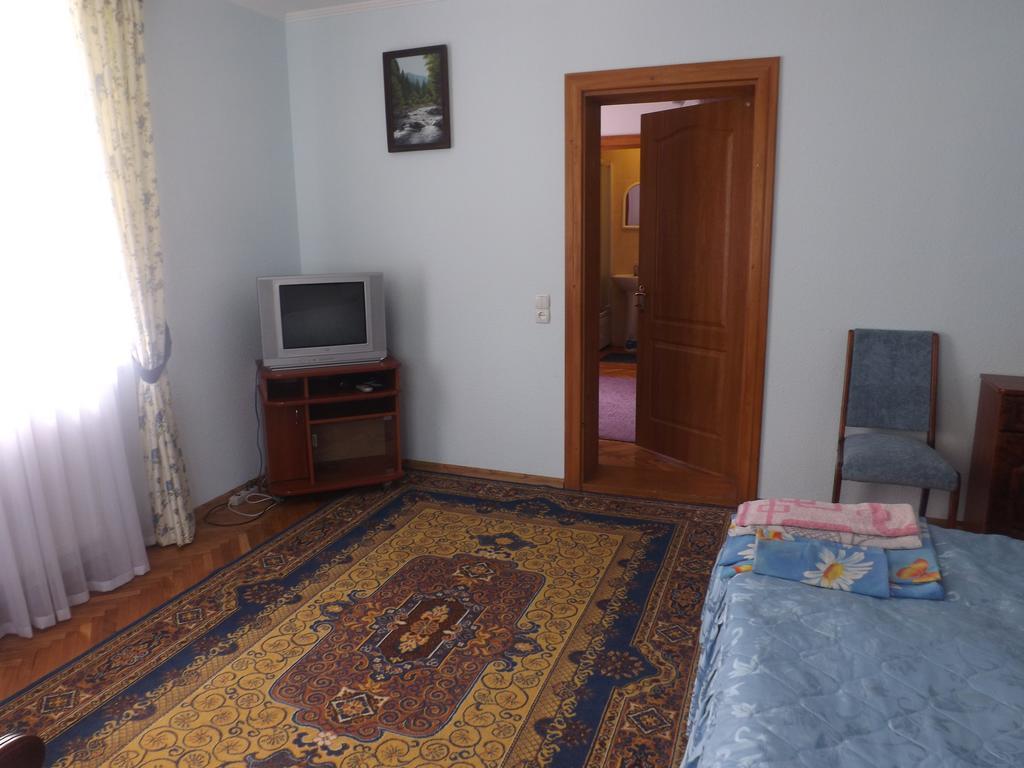 Appartement Rosinka à Yaremtche Extérieur photo