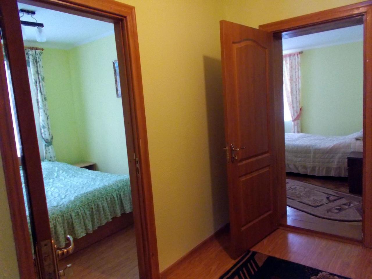 Appartement Rosinka à Yaremtche Extérieur photo